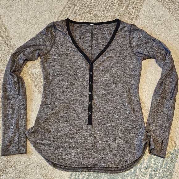 Lululemon Awesoma Henley - Picture 1 of 4